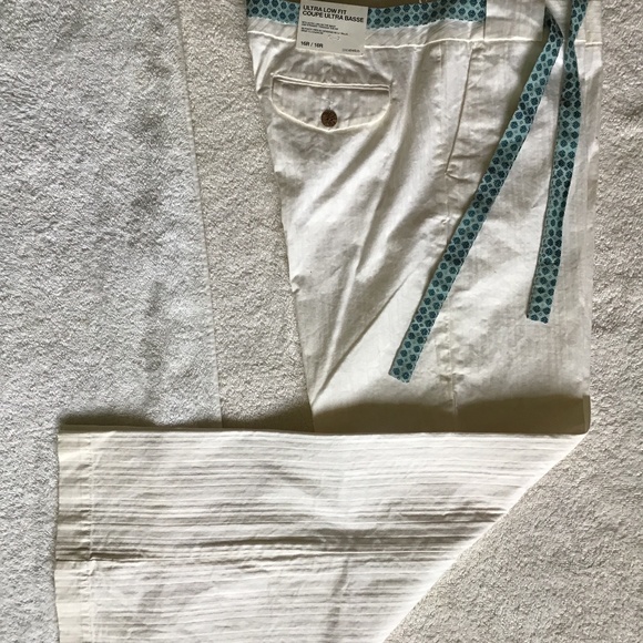 GAP White Women Jeans with Blue Accents - Picture 9 of 15